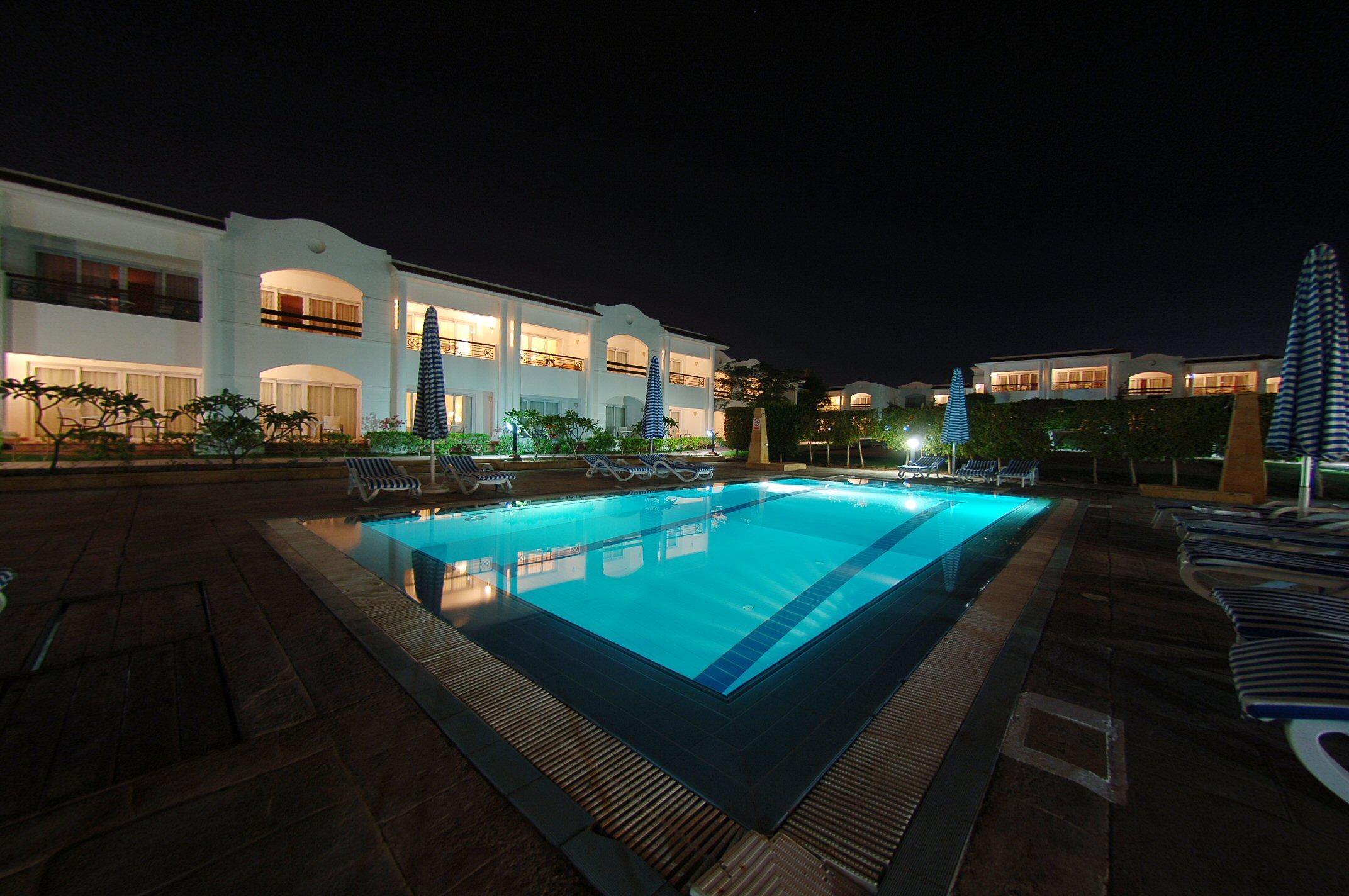 Jaz Sharm Dreams Hotel Kültér fotó The swimming pool at the hotel