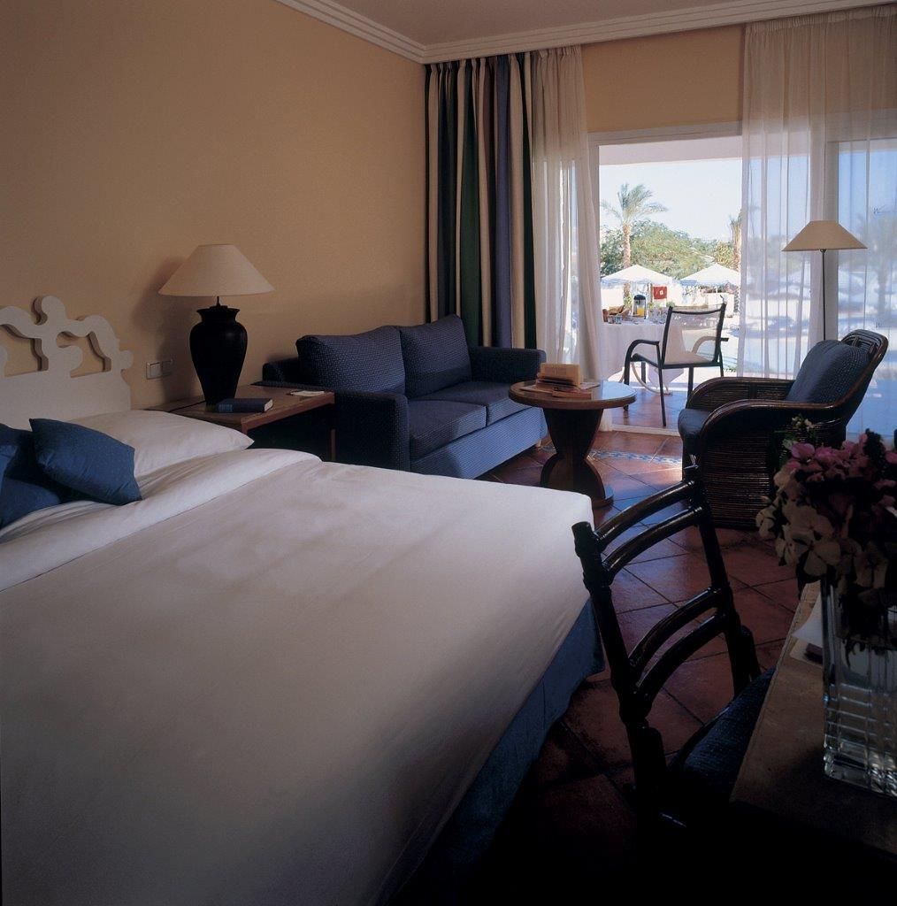 Jaz Sharm Dreams Hotel Kültér fotó A room at the Hilton Sharm Plaza