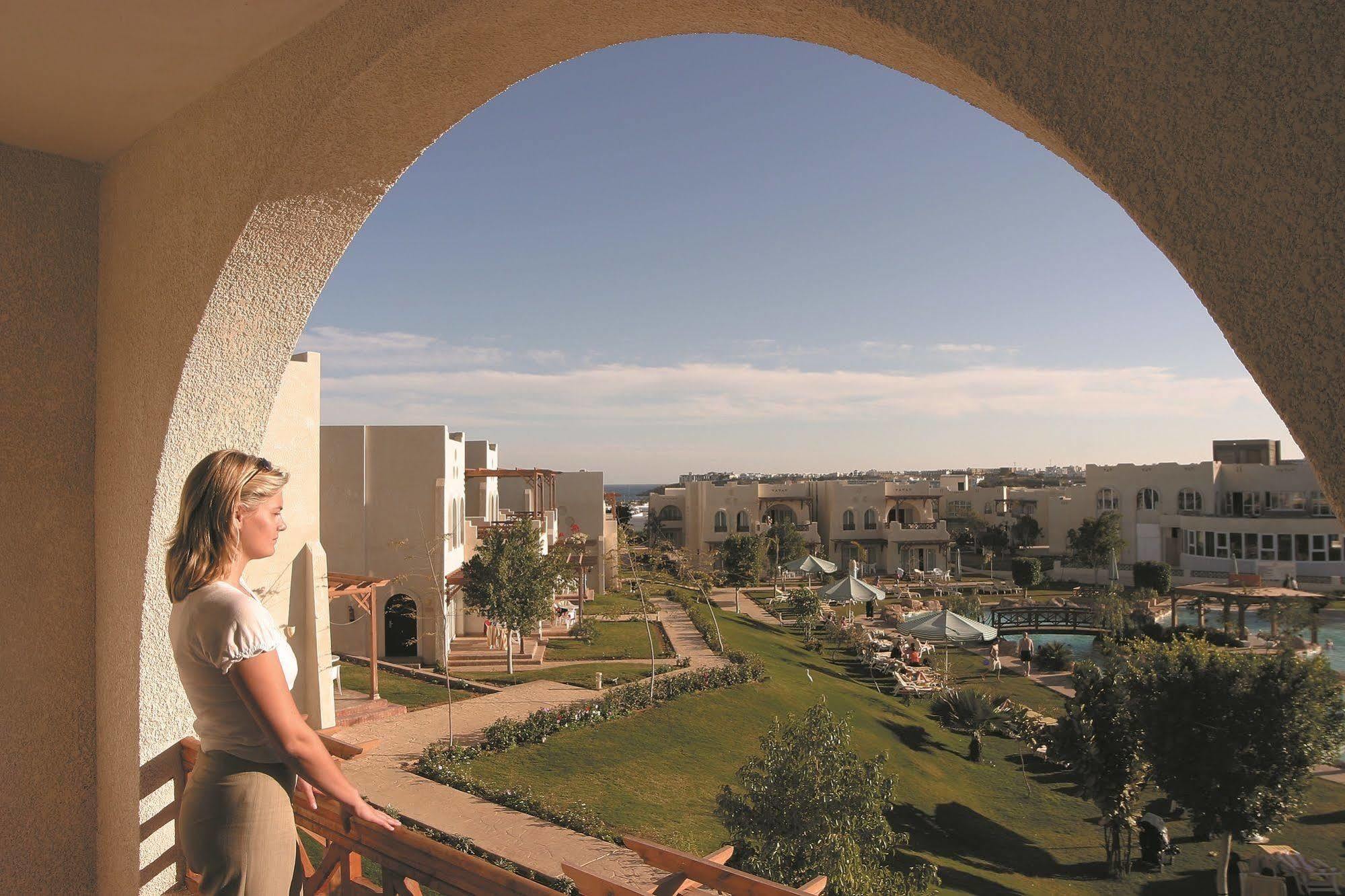 Jaz Sharm Dreams Hotel Kültér fotó View of the campus