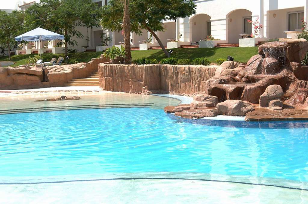 Jaz Sharm Dreams Hotel Létesítmények fotó The pool at the hotel