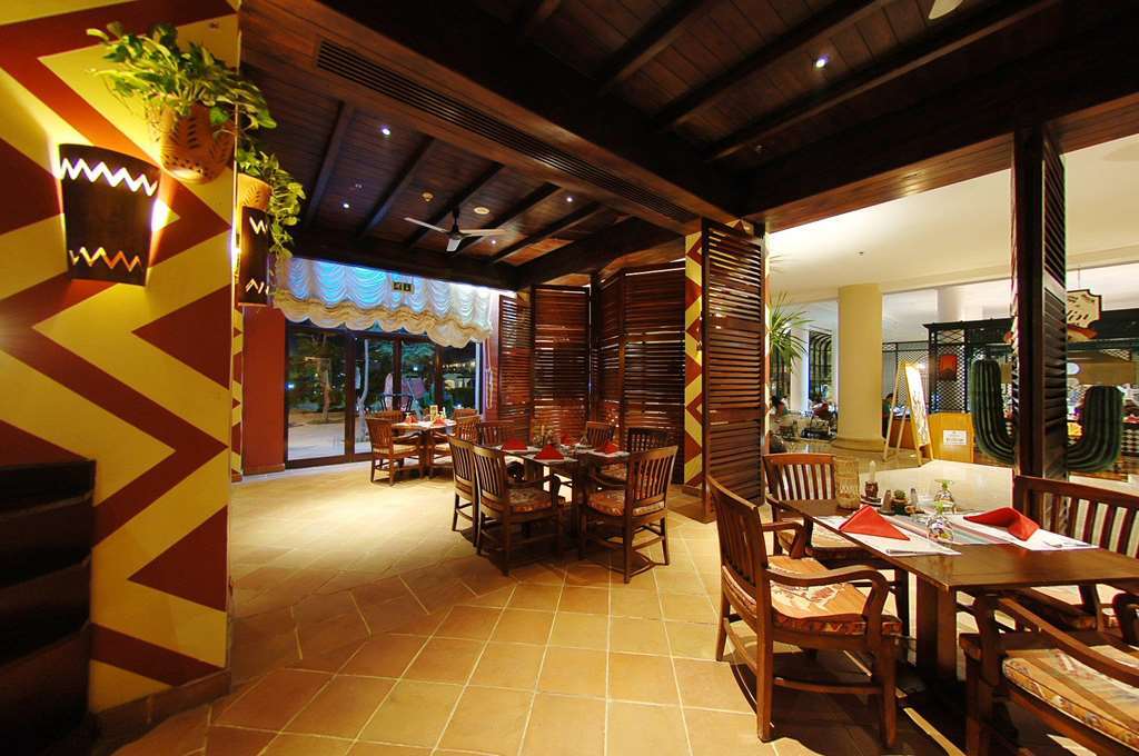 Jaz Sharm Dreams Hotel Étterem fotó The interior of the restaurant